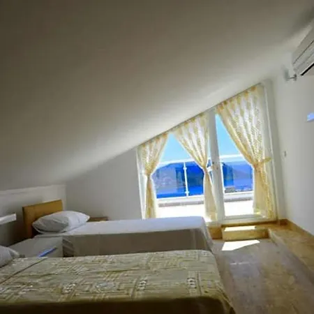 Sleeps 12 Pool Air Con Wifi Kalkan