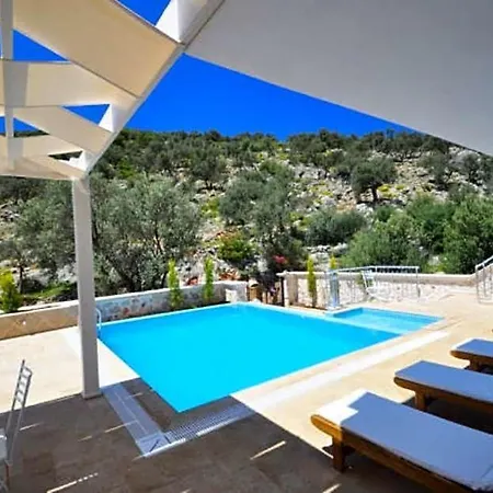 Sleeps 12 Pool Air Con Wifi Kalkan